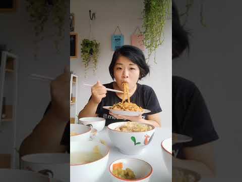 BAPAK PRESIDEN JOKOWI MAKAN DI MY THAI AROI BOGOR ??