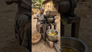🌿 Desi Jugaad Oil Machine | Traditional Oil Extraction in Village 🛢️✨