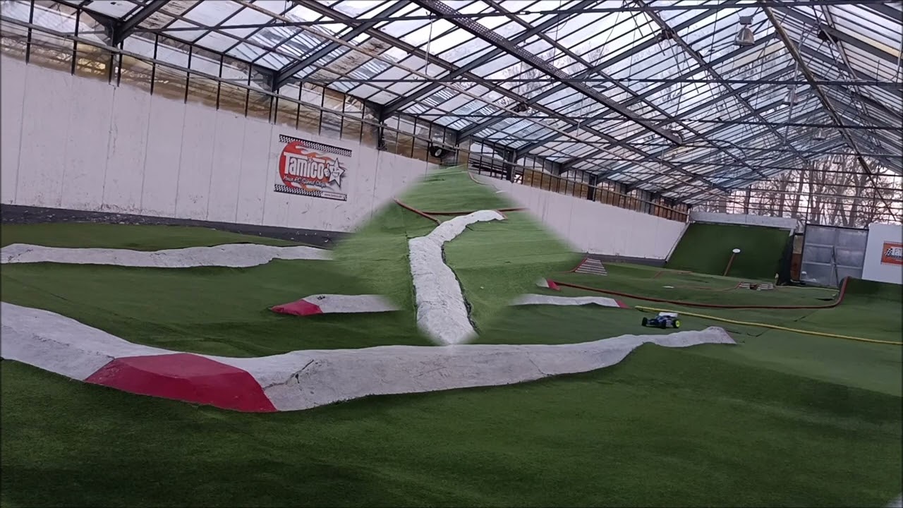 Agamas jagen Mugen im RC Glashaus