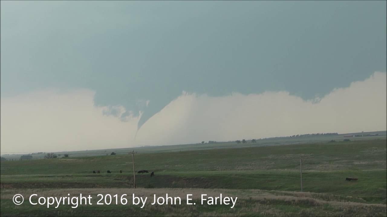 Formation and Early Stages of EF3 Tornado near Minneola, KS, 5/24/16