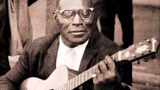 I Got a Woman (Sweet Woman) - Howlin&#39; Wolf