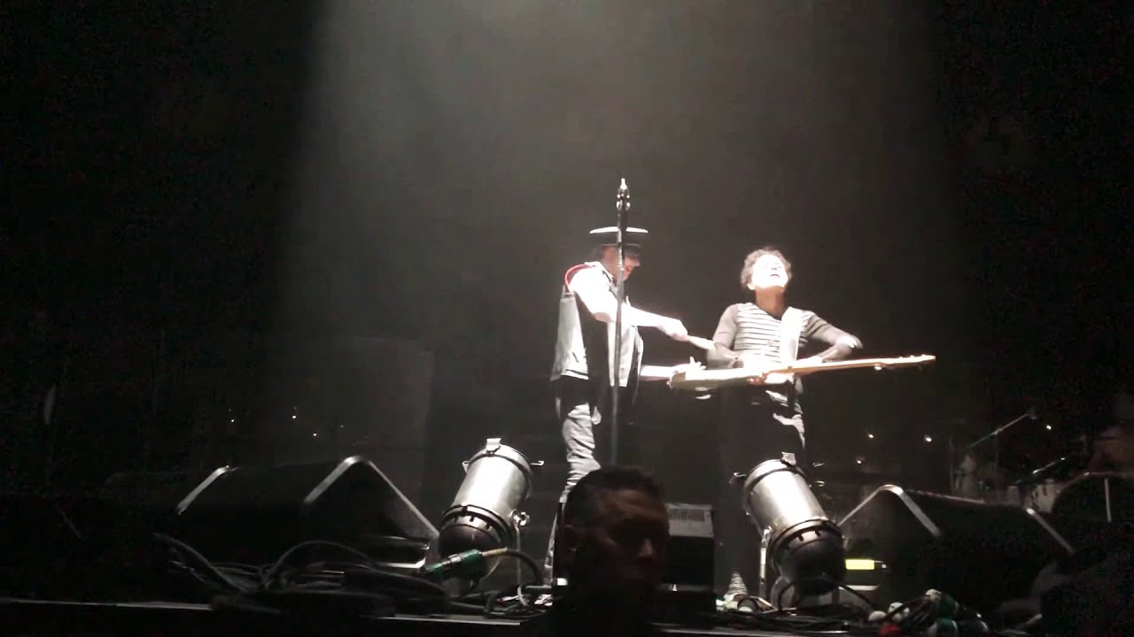 Watch Marilyn Manson - The Beautiful People - Winnipeg, Bell MTS Place on YouTube Watch Marilyn Manson - The Beautiful People - Winnipeg, Bell MTS Place on YouTube