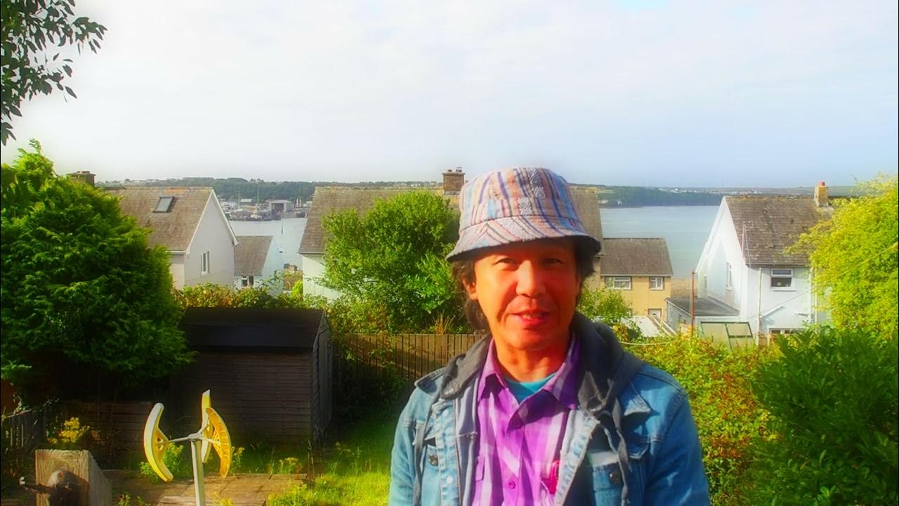 高峰三枝子の『湖畔の宿』を水辺のバルコニーでセリフ入りで歌う! 昭和歌謡曲 戦前の大ヒット曲 高峰三枝子 銀幕のスター 歌う映画