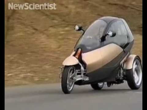 CLEVER three wheeler takes corners at full tilt