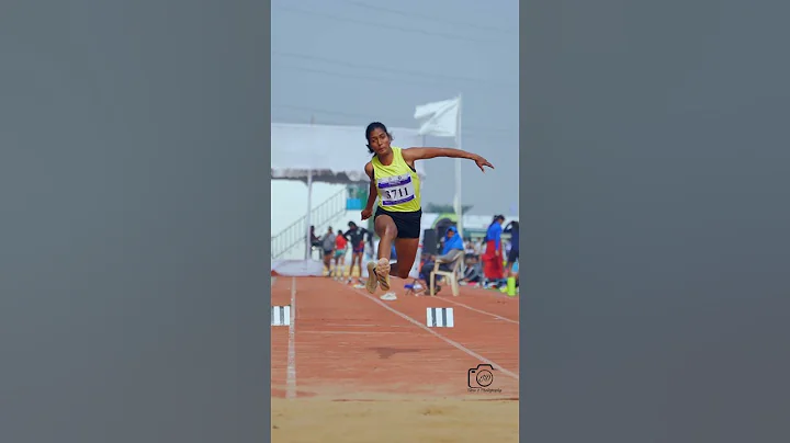 JD 110 #universitygames #womens #triplejump #trackandfield #jd_films2309 #JD