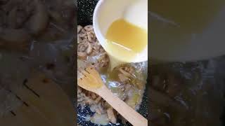 شوربة الفطر بالدجاج