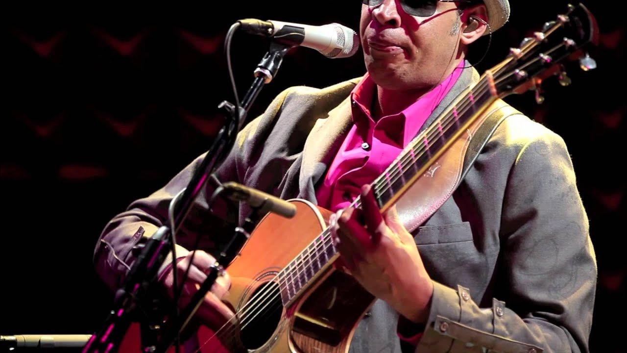 Raul Midón - Sunshine @ Joe's Pub NYC Raul Midón - Sunshine @ Joe's Pub NYC