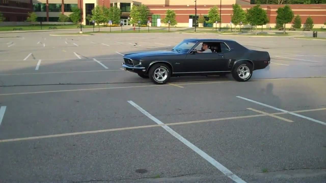 1969 Mustang Grande  burnout