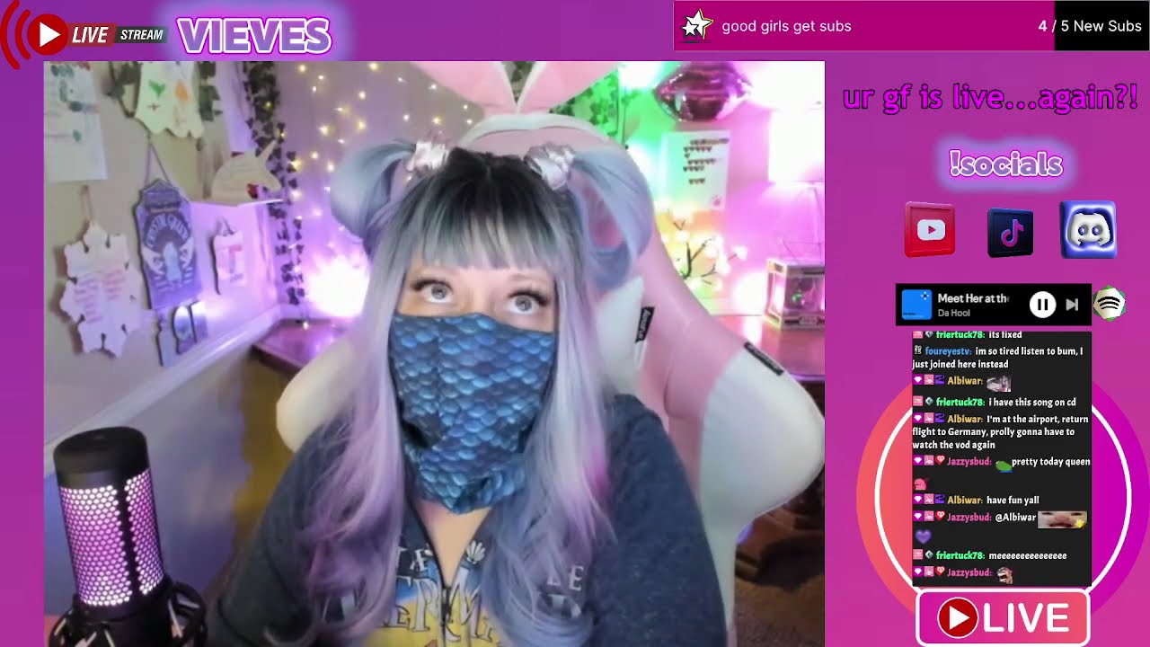 ur gf is live...again?! | Movie Trailers | New Poly Couple | Alexander Skarsgard Interview |