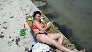 Генический пляж 2016 ( 5 июня)(этот ролик был записан аматором ,без претензий к кому- либо,все комментарии сугубо личного характера., 2016-06-07T20:42:34.000Z)