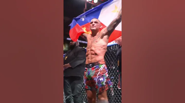 𝐃𝐮𝐬𝐭𝐢𝐧 𝐏𝐨𝐢𝐫𝐢𝐞𝐫 𝐥𝐚𝐲𝐬 𝐝𝐨𝐰𝐧 𝐡𝐢𝐬 𝐠𝐥𝐨𝐯𝐞𝐬 for the final time inside the Octagon.💎 #UFC318 #UFCIndia #UFC