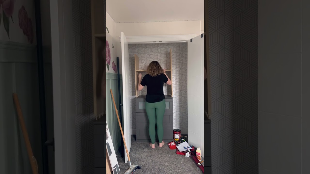 BUILDER GRADE CLOSET UPGRADE