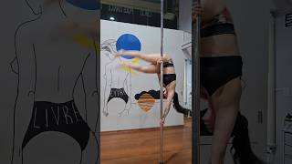 Flipzinho que eu amo ❤️ #pole #acrobatics #calisthenics #treino #aerial