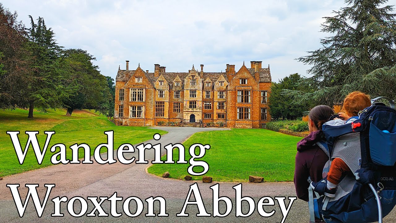 Wroxton Abbey: A Family Friendly Autumn Wander.
