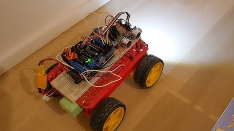 ROBOT ULTRASON ARDUINO version 2 - IL TROUVE TOUT SEUL LA SORTIE DU LABYRINTHE