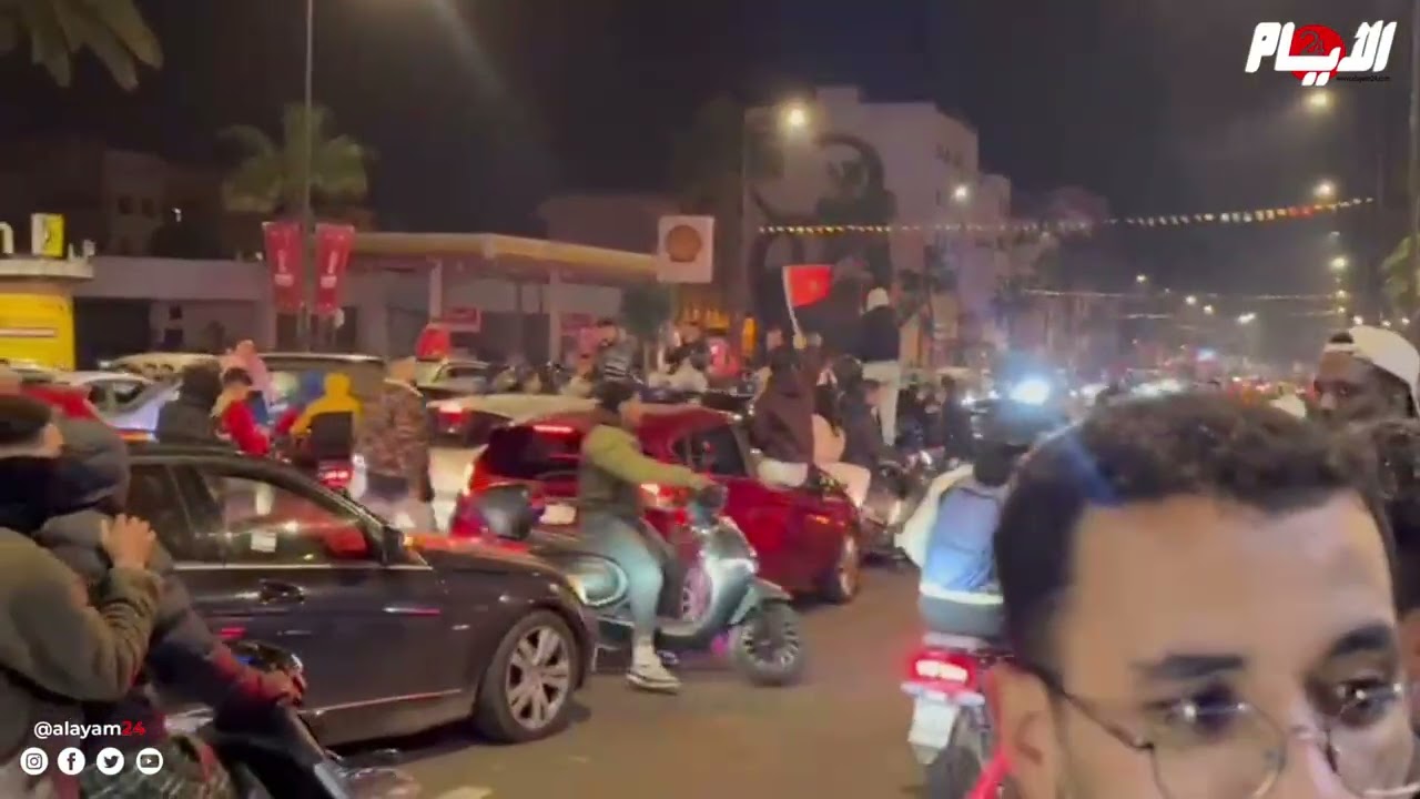 فرحة مجنونة بعين الذياب!.. الجماهير البيضاوية تشعل الليل بعد التأهل لنهائي كان 2025