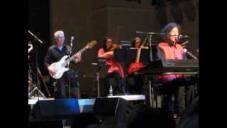 Video thumbnail of "Gilbert O'Sullivan - What's in a kiss live in London 12.11.2011"