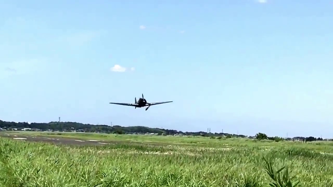 ゼロ 日本人操縦の零戦 零式艦上戦闘機22型 東京湾で里帰り飛行 エアレースで 2 ゼロ 日本人操縦の零戦 零式艦上戦闘機22型 東京湾で里帰り飛行 エアレースで 2