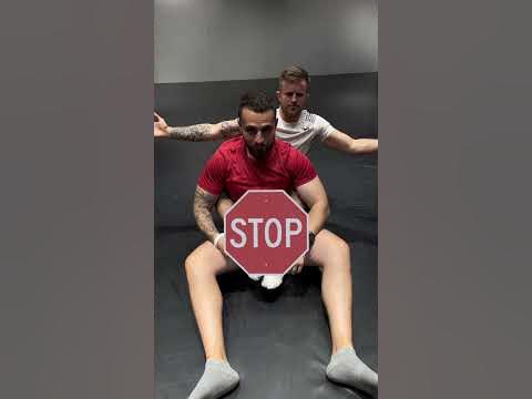 Второй вариант удушения лучше - YouTube