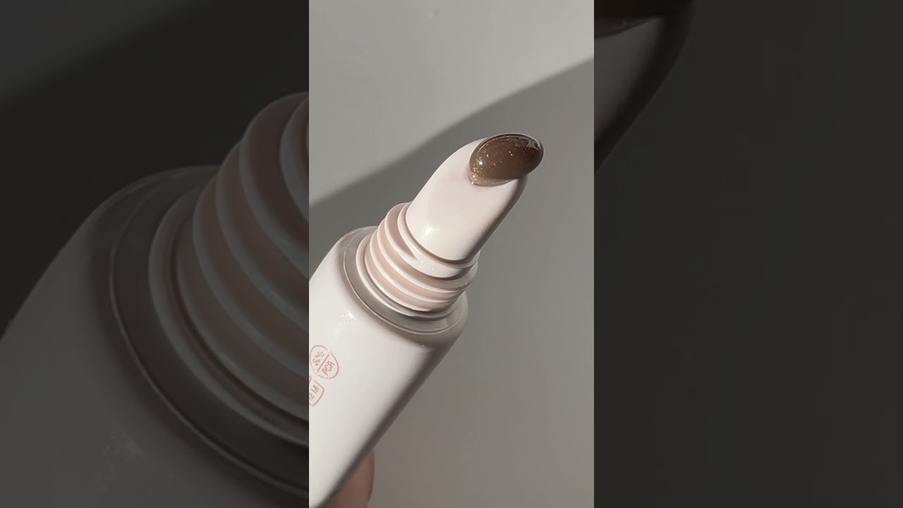 Rhode cinnamon roll is a MUST have! 