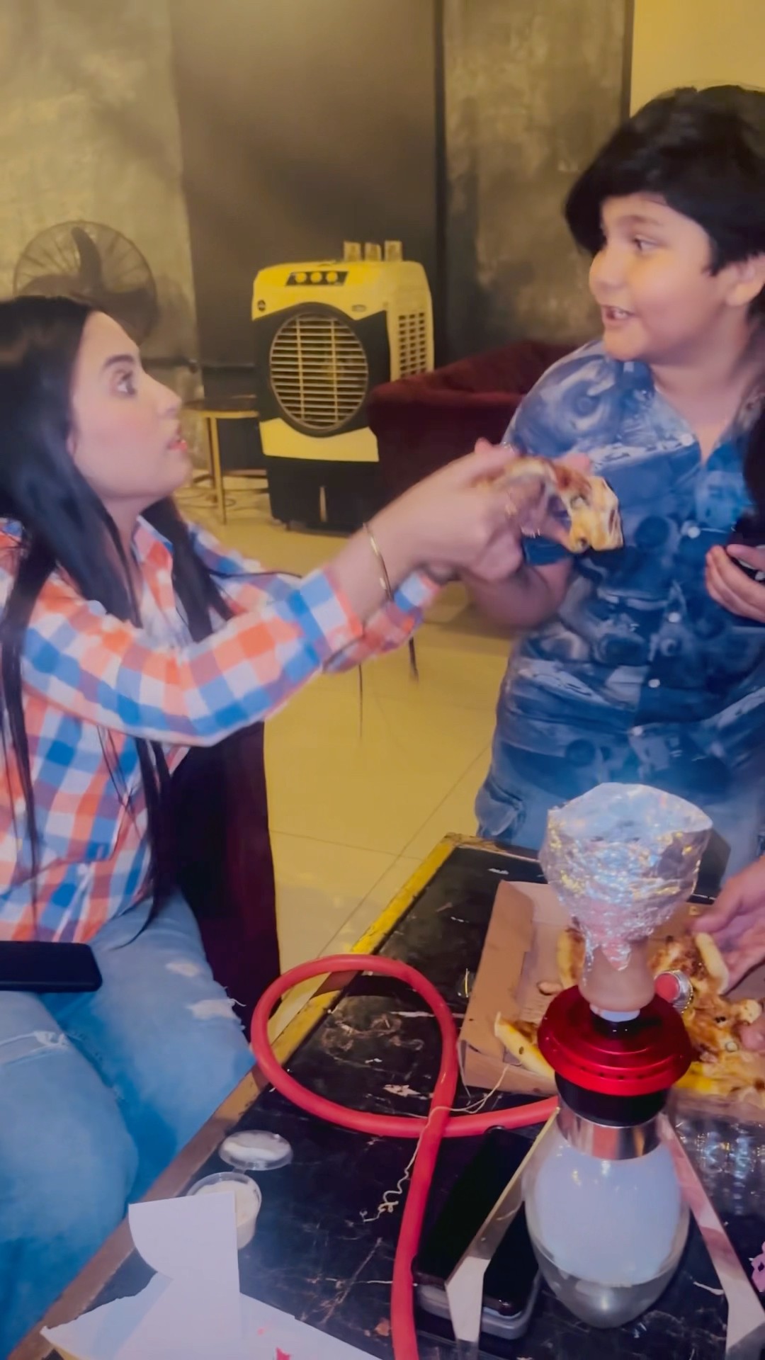 Ali ny free ka pizza kha leya ? || #viralvideo #trending #funny