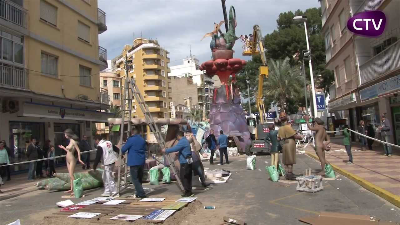 LES FALLES DE CULLERA REMATEN HUI LA PLANTÀ DELS SEUS M...