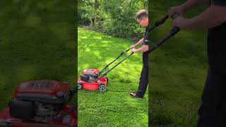 Husqvarna Benzin Mulch-Rasenmäher LB244E mit Elektrostart beim Mulchen!