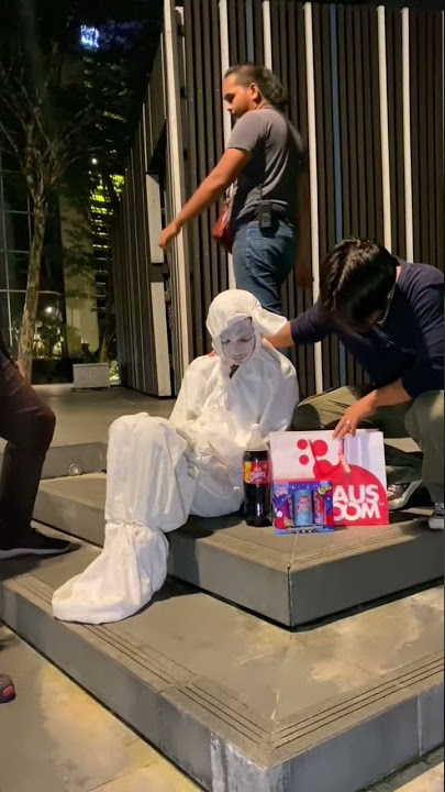 Prank pocong #izuanrazali