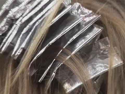 How To Do Highlights Using Hair Foils - YouTube