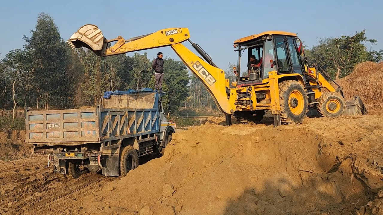 JCB Backhoe Cutting Soil and Loading in Dump Truck - JCB 3DX Machine Working - Dozer Video 2
