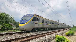 3157次區間車通過(EMU800)