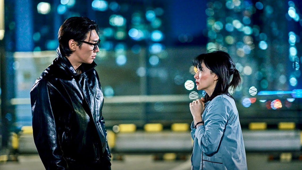 بتعرف إن جوزها مريض ومحتاج فلوس للعلاج ف بتقرر تشتغل مع تاجر مخدرات عشان تصرف على عيلتها ولكن بتتورط