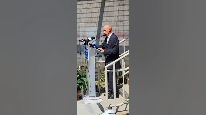 In Newport, RI Senator Louis DiPalma talks child t...