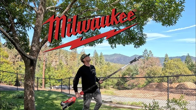 2.35 Horsepower! Milwaukee M18 FUEL Telescoping Pole Saw Video