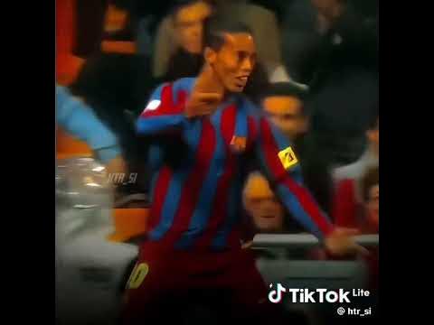 Рональдініо - YouTube