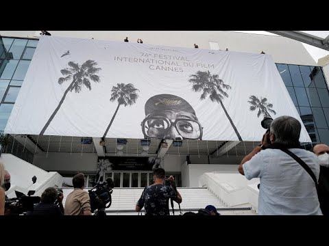 Video: Apertura Del Festival De Cine De Cannes: Tendencias De La Alfombra Roja