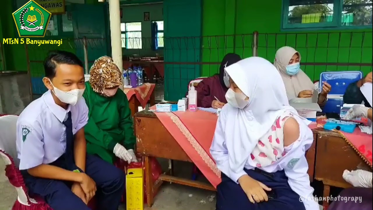 Vaksinasi Dosis 1 Siswa-Siswi MTsN 5 Banyuwangi Oleh Puskesmas Benculuk