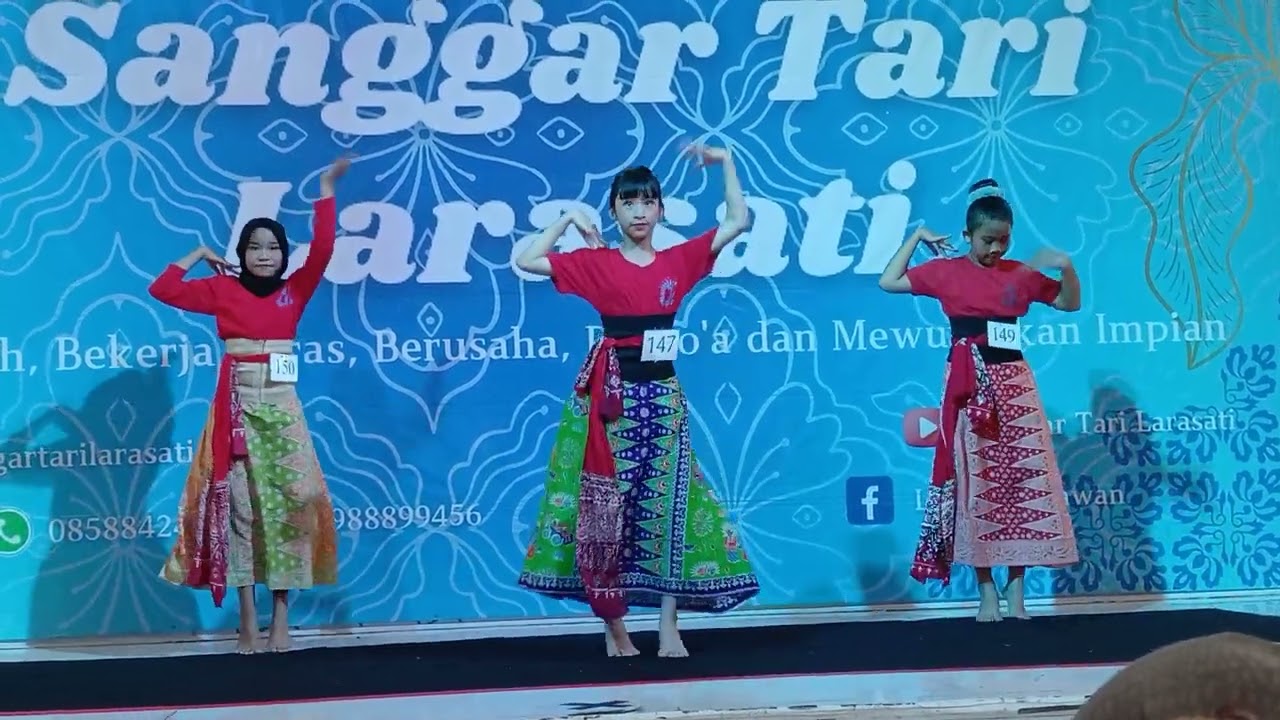 Ujian Kenaikan Tingkat Tengah Semester Tari Topeng Gong - Sanggar Tari Larasati