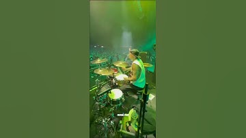 Travis Barker Drumcam (Blink 182 - Dumpweed) #travisbarker #drummer #live #blink182 #music
