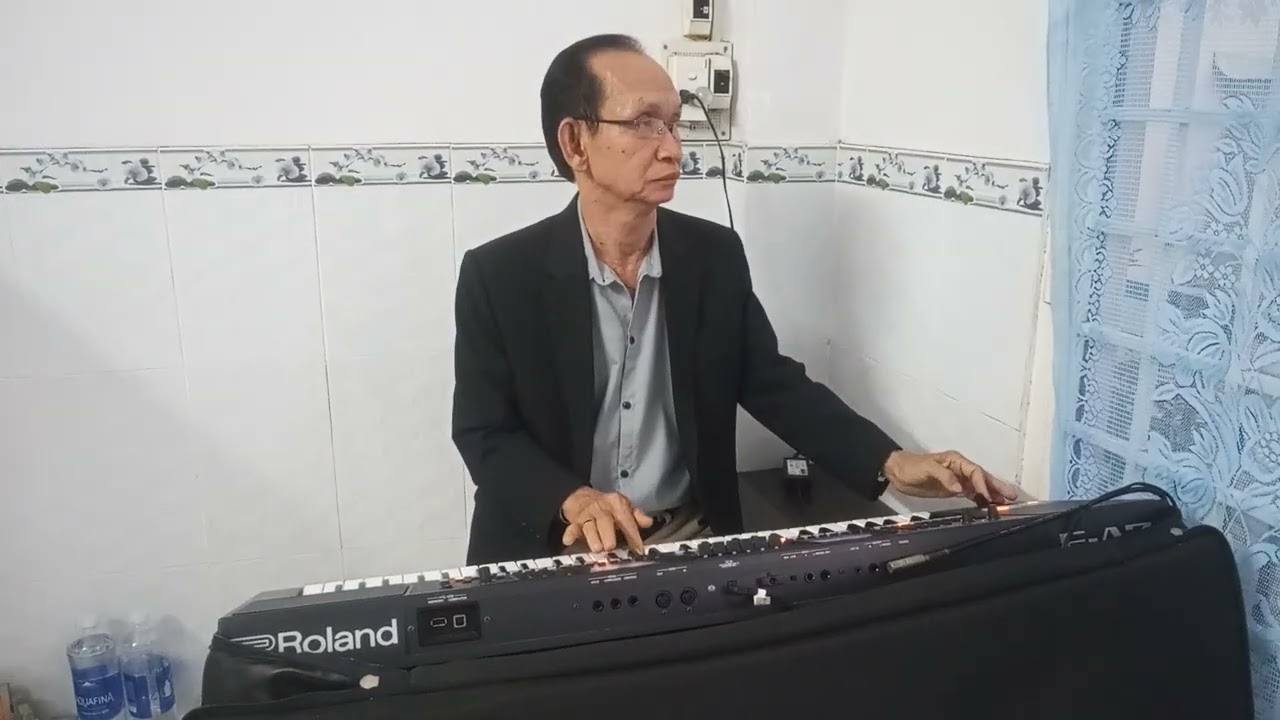 Độc Tấu Organ : Giọng Ca Dĩ Vãng ( Bảo Thu ).Thanh Sự Xin gửi đến các bạn bốn Phương quý mến.