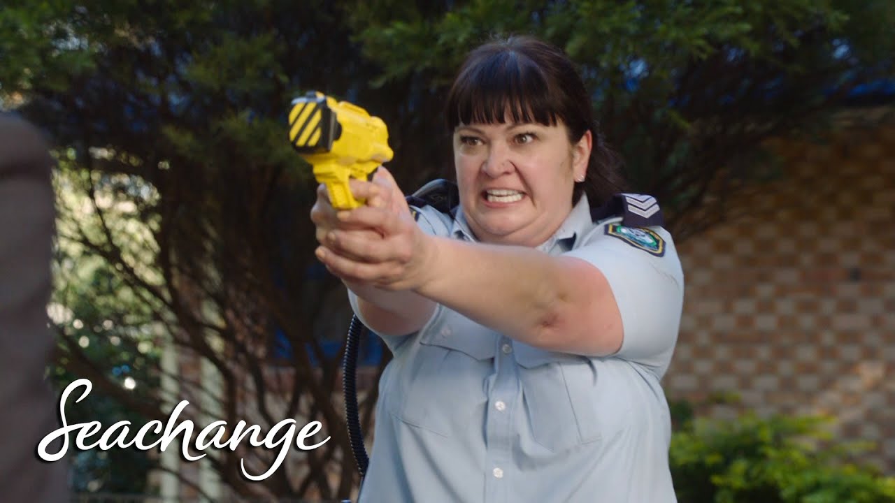 Behind the scenes: Anna saves Arnold | Seachange 2019