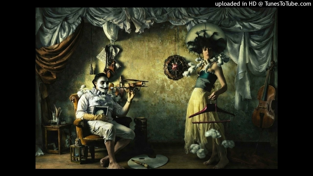 04- La place des Chimères