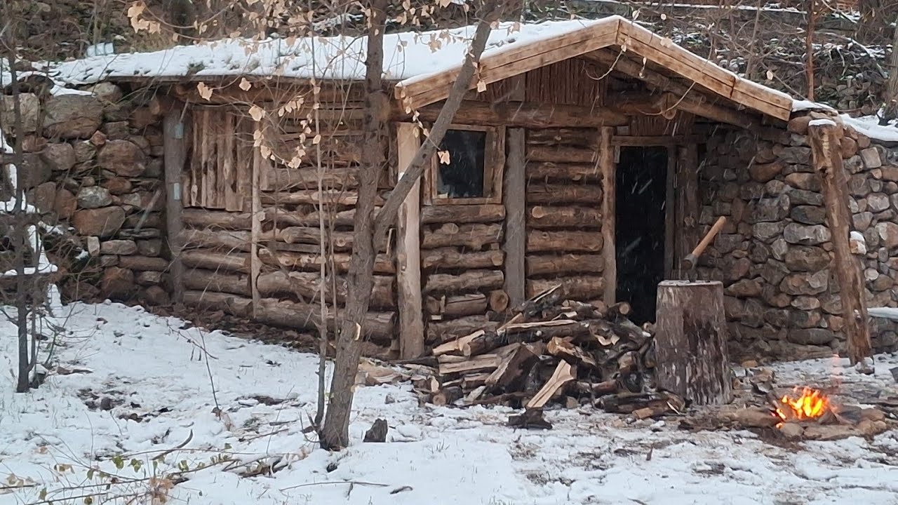 Building a Wooden Cabin Alone in the Forest - YouTube