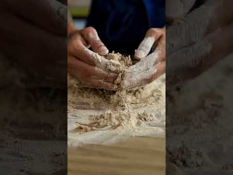 Vídeo: A farinha de trigo é igual ao tepung gandum?