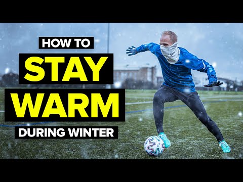 Video: What Shoes To Wear For Playing Football In Winter