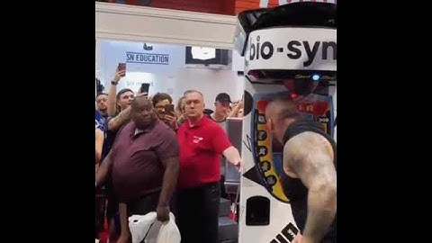 400Ib MAN BREAKS MACHINE!!! #shorts #strongman #boxing #viral #youtube #beast