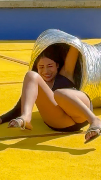 The giant worm 🐛😂 #funny #prank #humor #shortvideo #comedy #viralvideo #viral #shorts