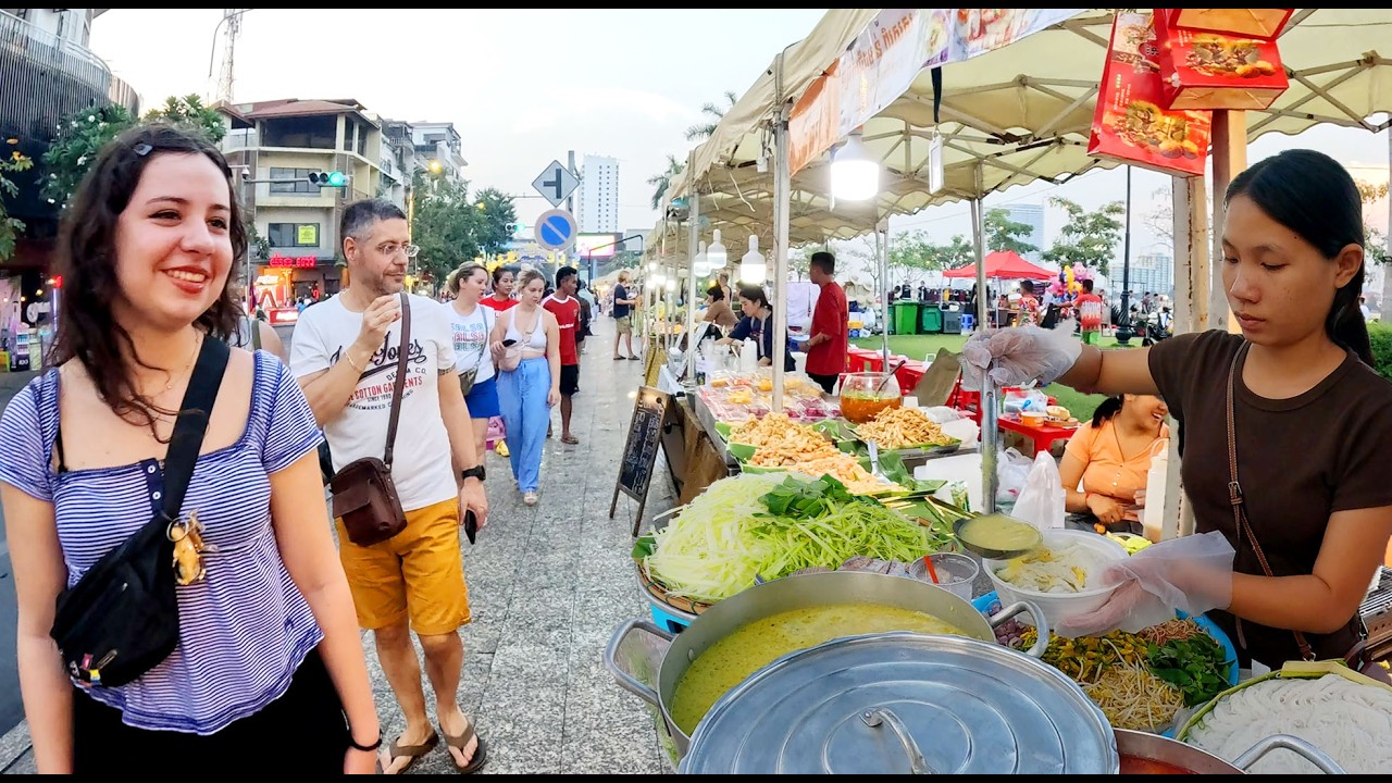 Most Popular Local Food You Should Try, Khmer Noodles, Num Banh Chok! Cambodian Street Food