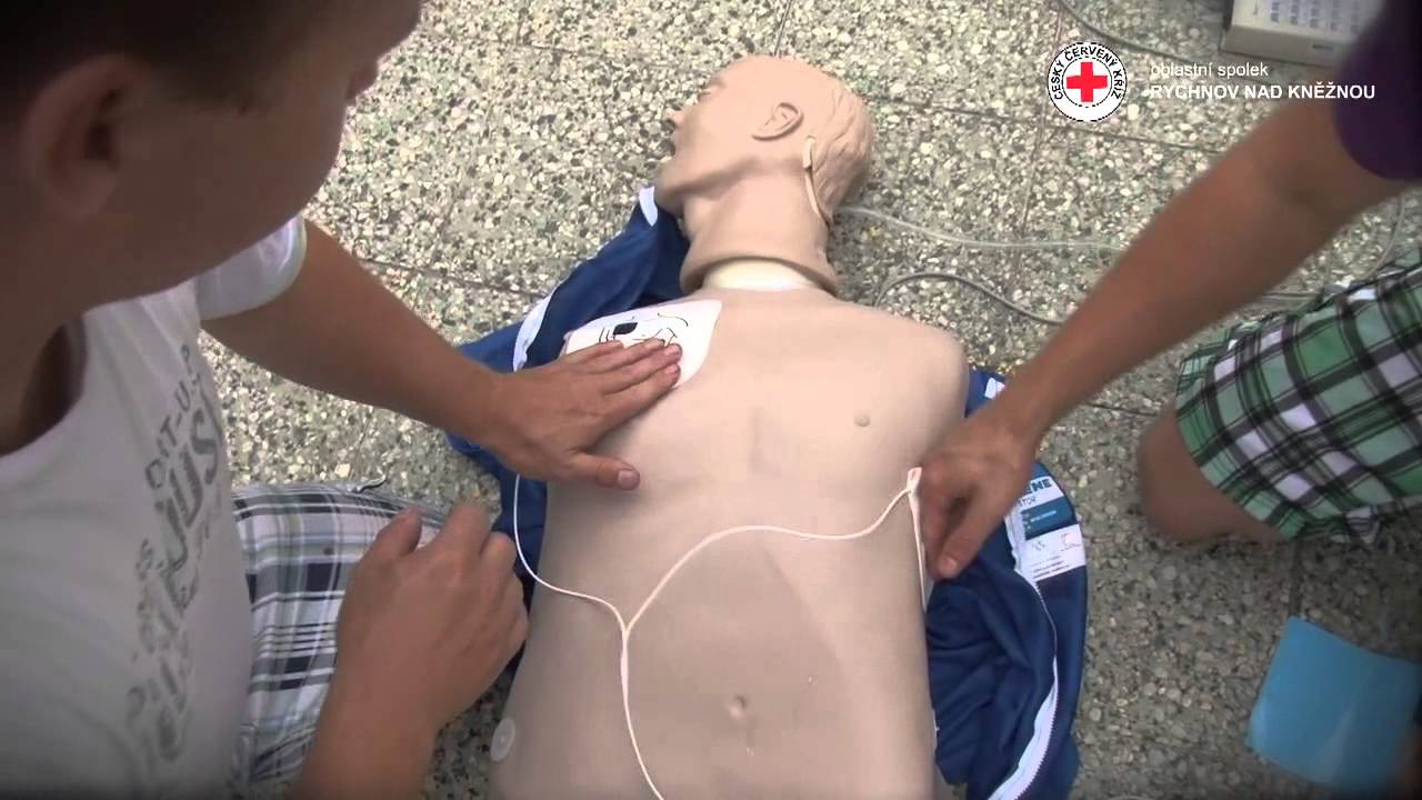 První pomoc: Použití AED