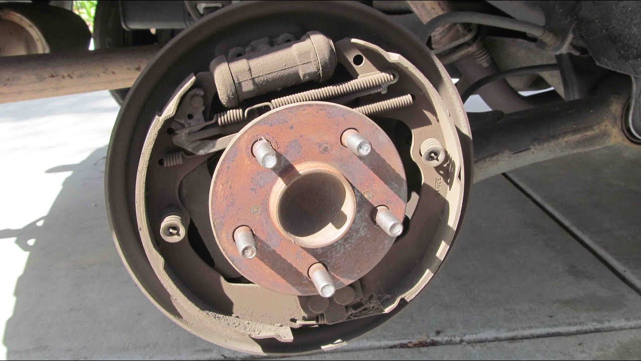 DIY: Replace rear drum brake shoes for Toyota Corolla, | Doovi